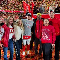 Patrick Mahomes reunites with his brother parents after the championship wins